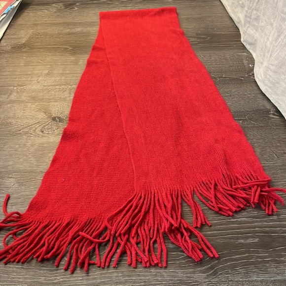 Hat and scarf - Picture 3 of 5